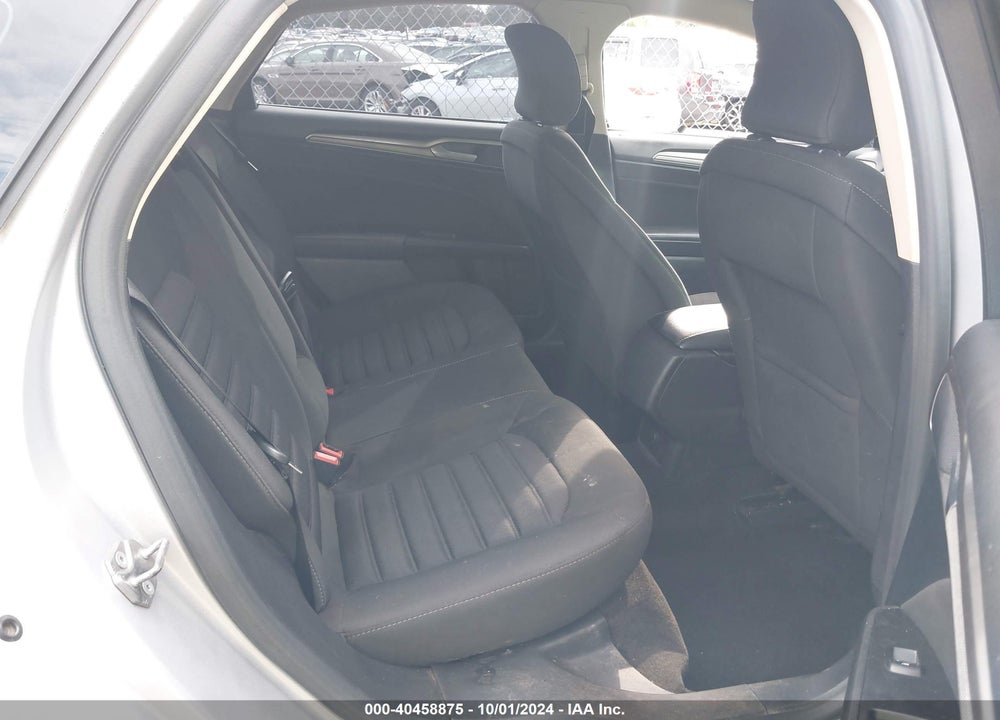 2017 FORD FUSION SE VIN: 3FA6P0HD7HR411099