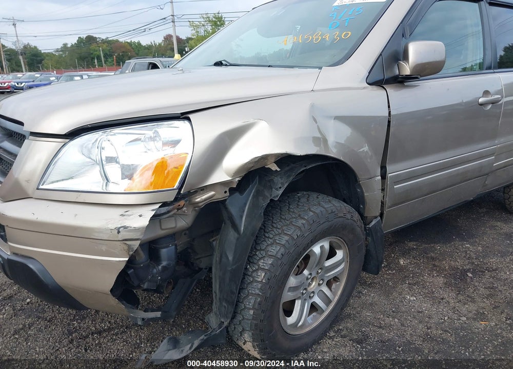 2005 HONDA PILOT EX VIN: 5FNYF18425B019009