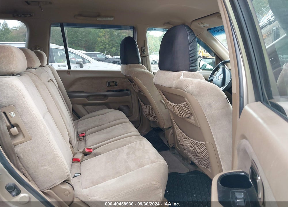 2005 HONDA PILOT EX VIN: 5FNYF18425B019009