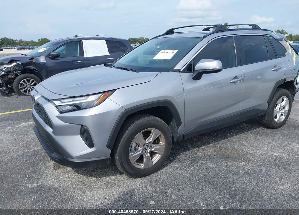 2022 TOYOTA RAV4 XLE VIN: 2T3W1RFVXNC208261