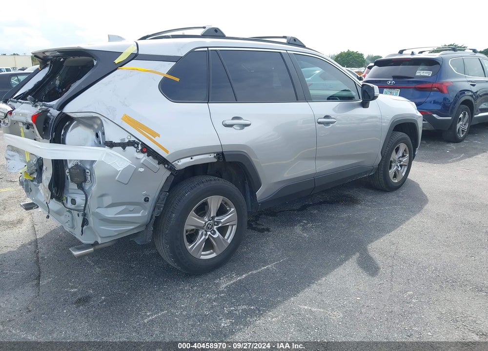 2022 TOYOTA RAV4 XLE VIN: 2T3W1RFVXNC208261