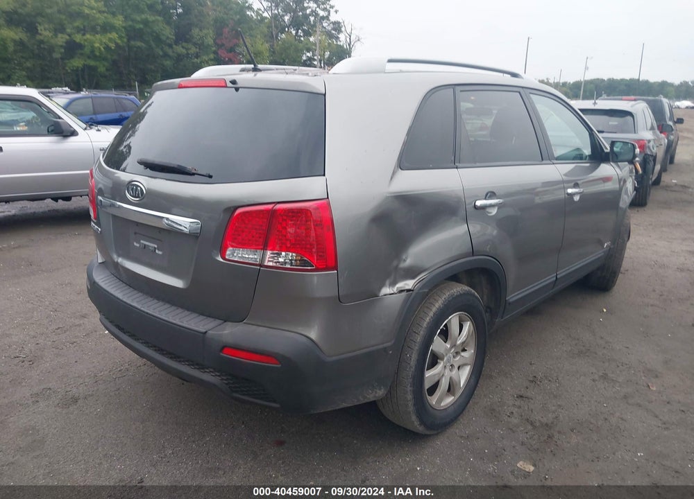 2011 KIA SORENTO LX V6 VIN: 5XYKTDA28BG167002