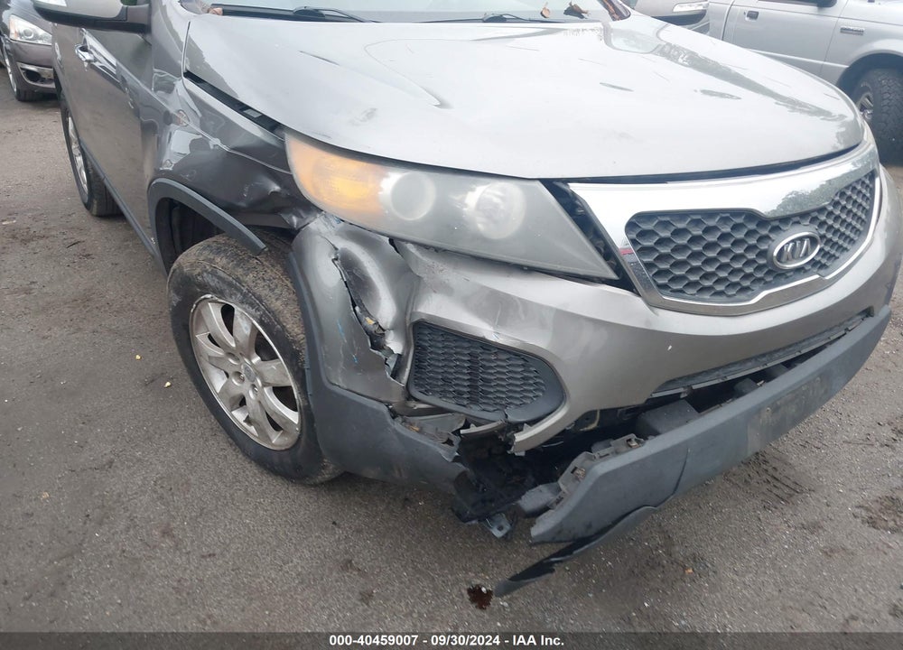 2011 KIA SORENTO LX V6 VIN: 5XYKTDA28BG167002