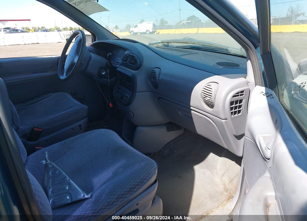 2000 DODGE CARAVAN VIN: 2B4FP25B3YR622585