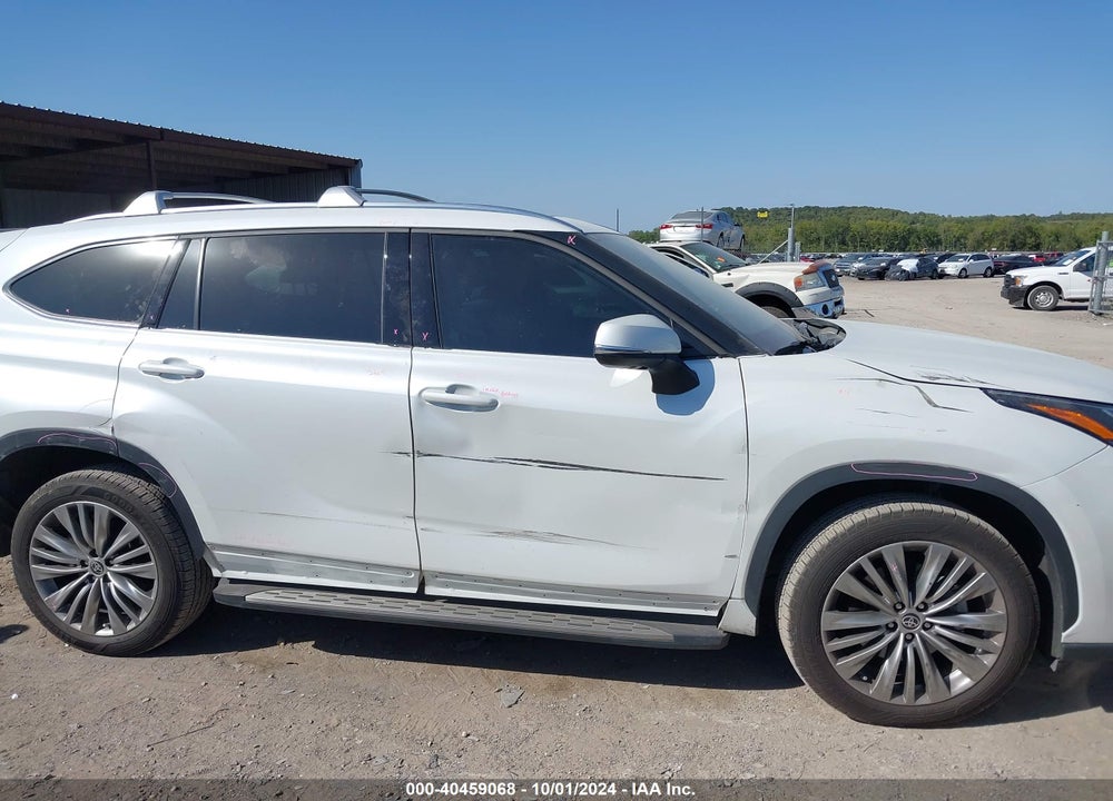 2022 TOYOTA HIGHLANDER PLATINUM VIN: 5TDFZRAH1NS095374