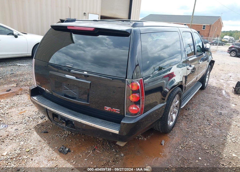 2011 GMC YUKON XL 1500 DENALI VIN: 1GKS1MEF9BR243948