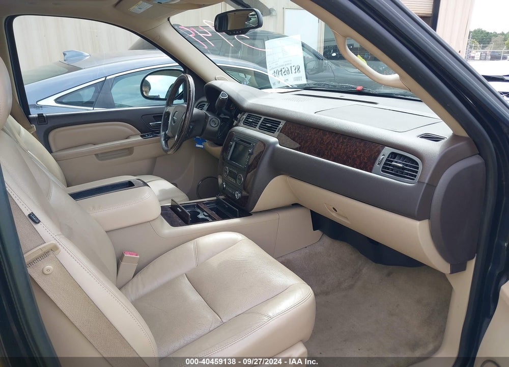 2011 GMC YUKON XL 1500 DENALI VIN: 1GKS1MEF9BR243948
