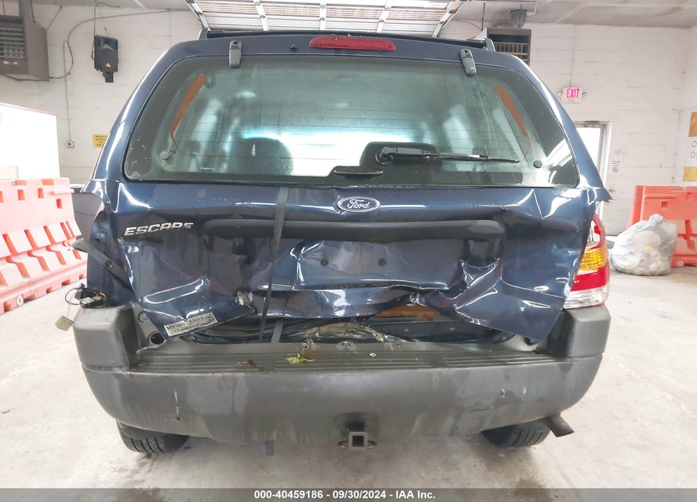 2004 FORD ESCAPE XLS VIN: 1FMYU02104DA10888