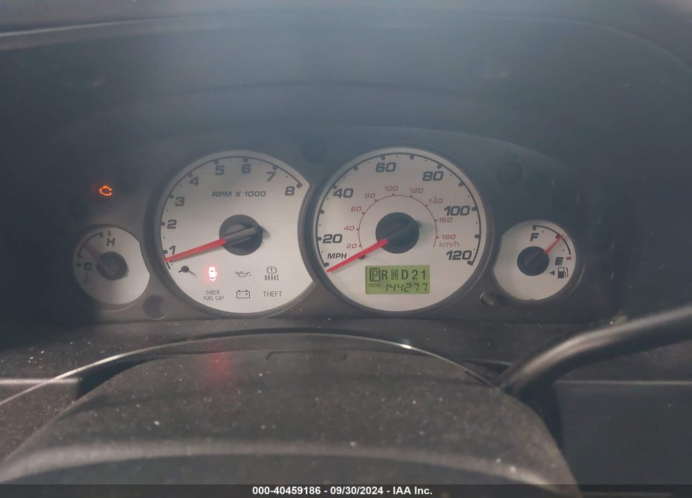 2004 FORD ESCAPE XLS VIN: 1FMYU02104DA10888