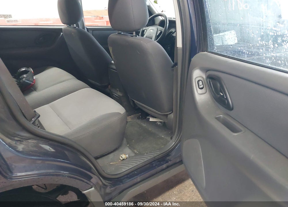 2004 FORD ESCAPE XLS VIN: 1FMYU02104DA10888