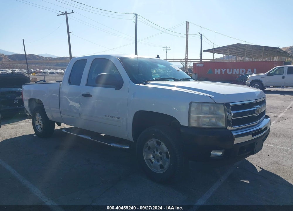 2011 CHEVROLET SILVERADO 1500 LT VIN: 1GCRCSE04BZ258801