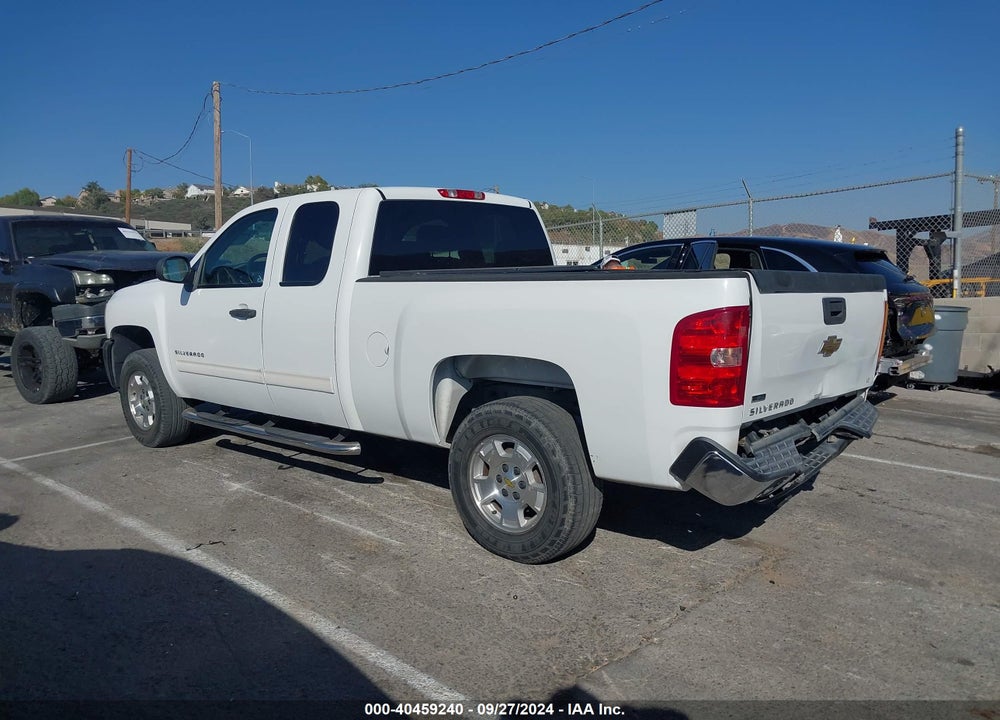 2011 CHEVROLET SILVERADO 1500 LT VIN: 1GCRCSE04BZ258801