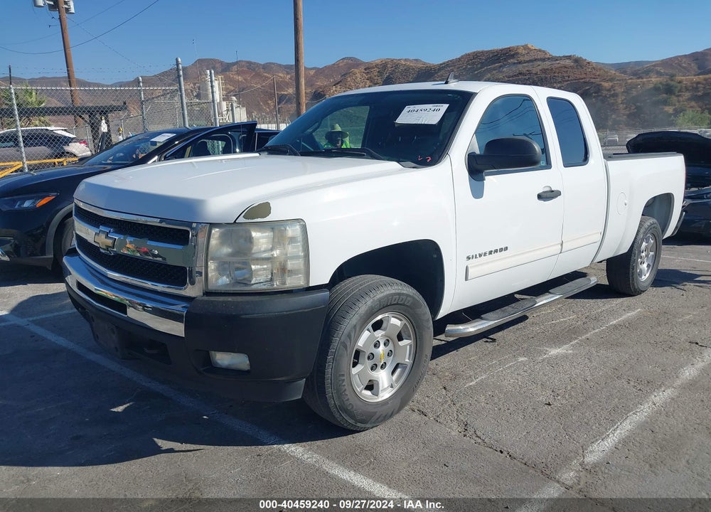 2011 CHEVROLET SILVERADO 1500 LT VIN: 1GCRCSE04BZ258801