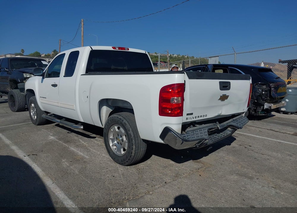 2011 CHEVROLET SILVERADO 1500 LT VIN: 1GCRCSE04BZ258801