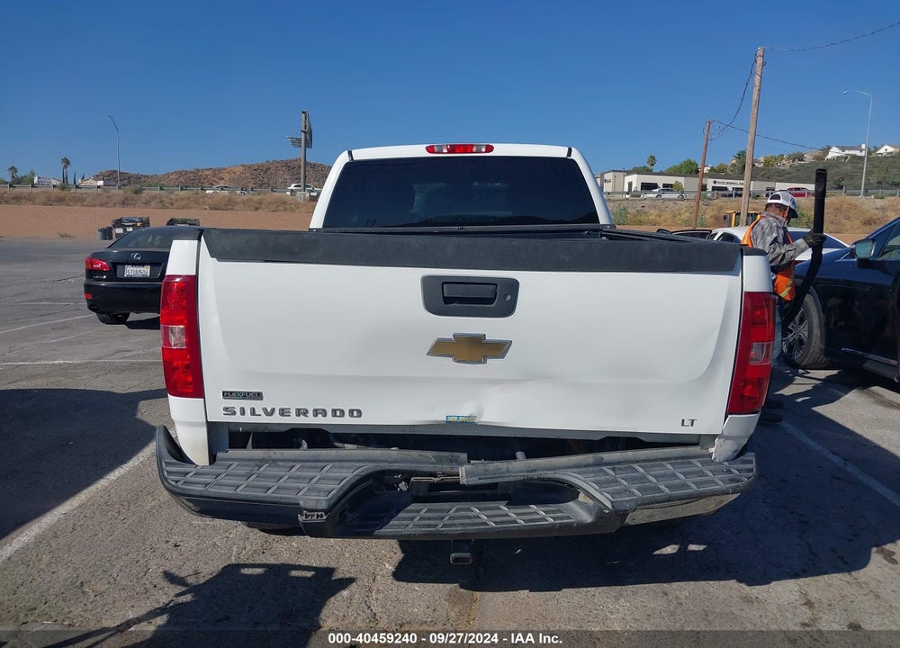 2011 CHEVROLET SILVERADO 1500 LT VIN: 1GCRCSE04BZ258801