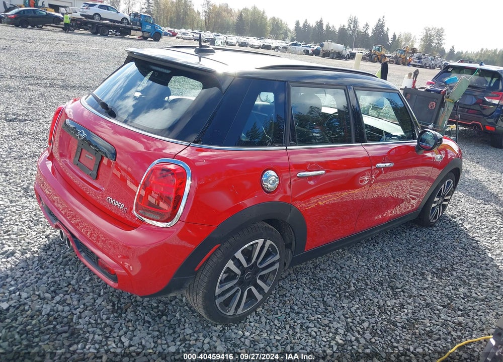2020 MINI HARDTOP COOPER S VIN: WMWXU9C05L2L81563