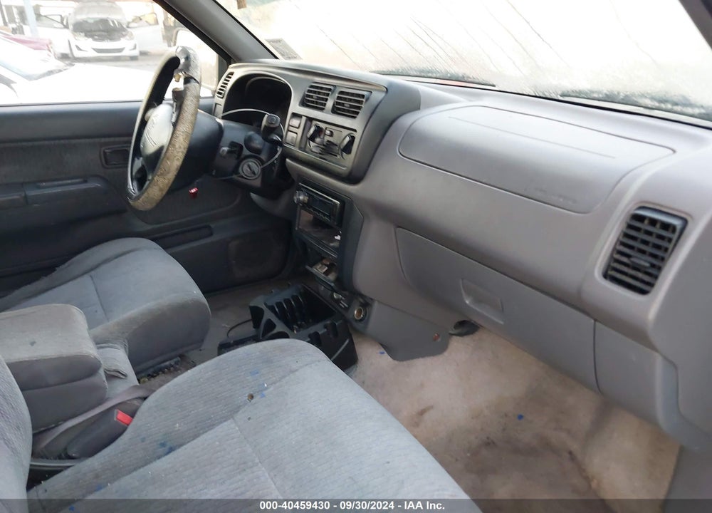 2000 NISSAN FRONTIER XE VIN: 1N6DD26S1YC303046