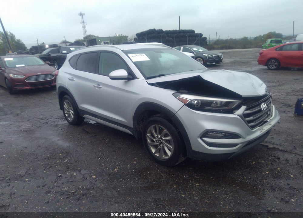 2017 HYUNDAI TUCSON SE VIN: KM8J3CA4XHU564382