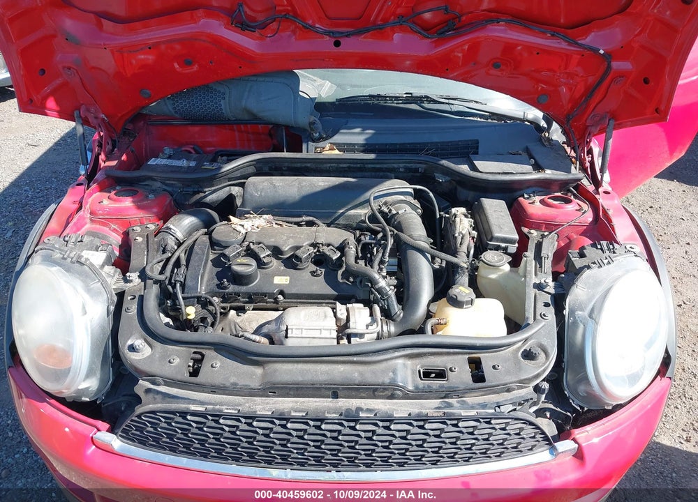 2011 MINI COOPER S VIN: WMWSV3C55BTY14405