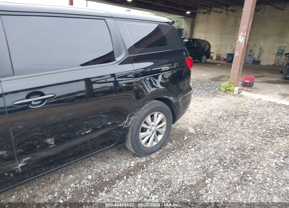 2018 KIA SEDONA L VIN: KNDMA5C12J6389898
