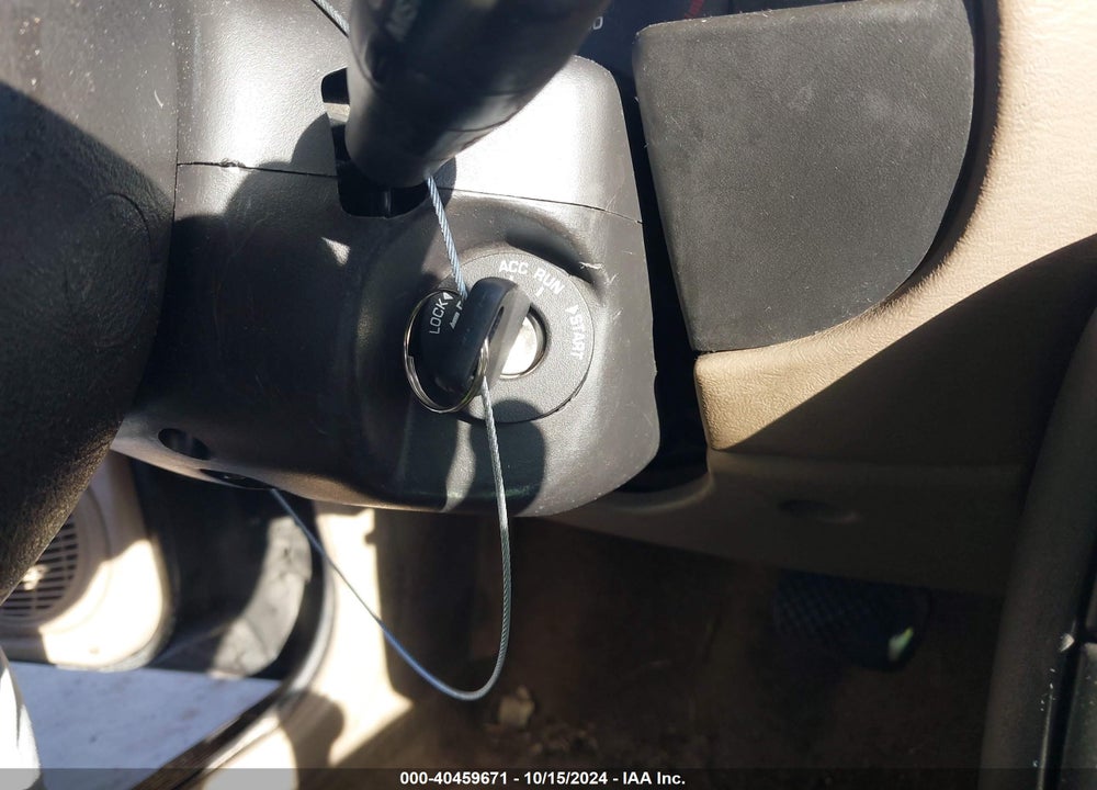 1999 SATURN SL1 VIN: 1G8ZH5287XZ129529