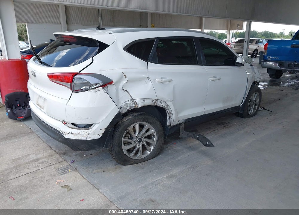 2016 HYUNDAI TUCSON SE VIN: KM8J33A42GU117768