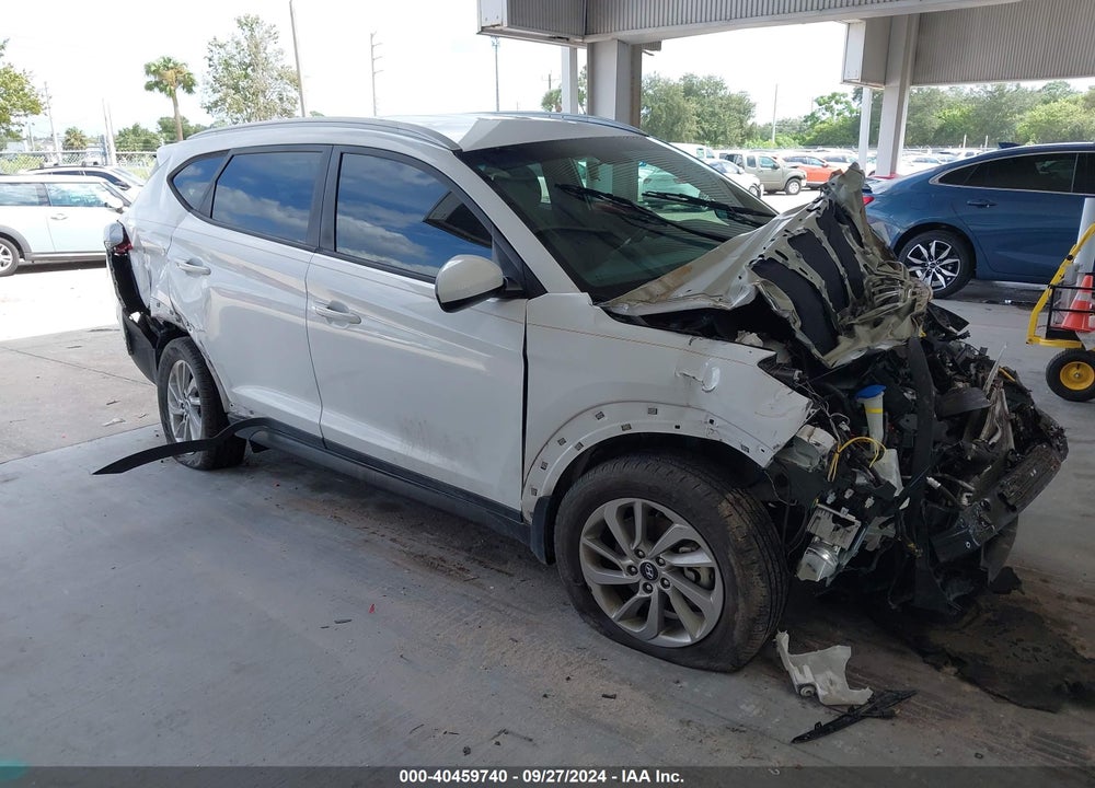 2016 HYUNDAI TUCSON SE VIN: KM8J33A42GU117768