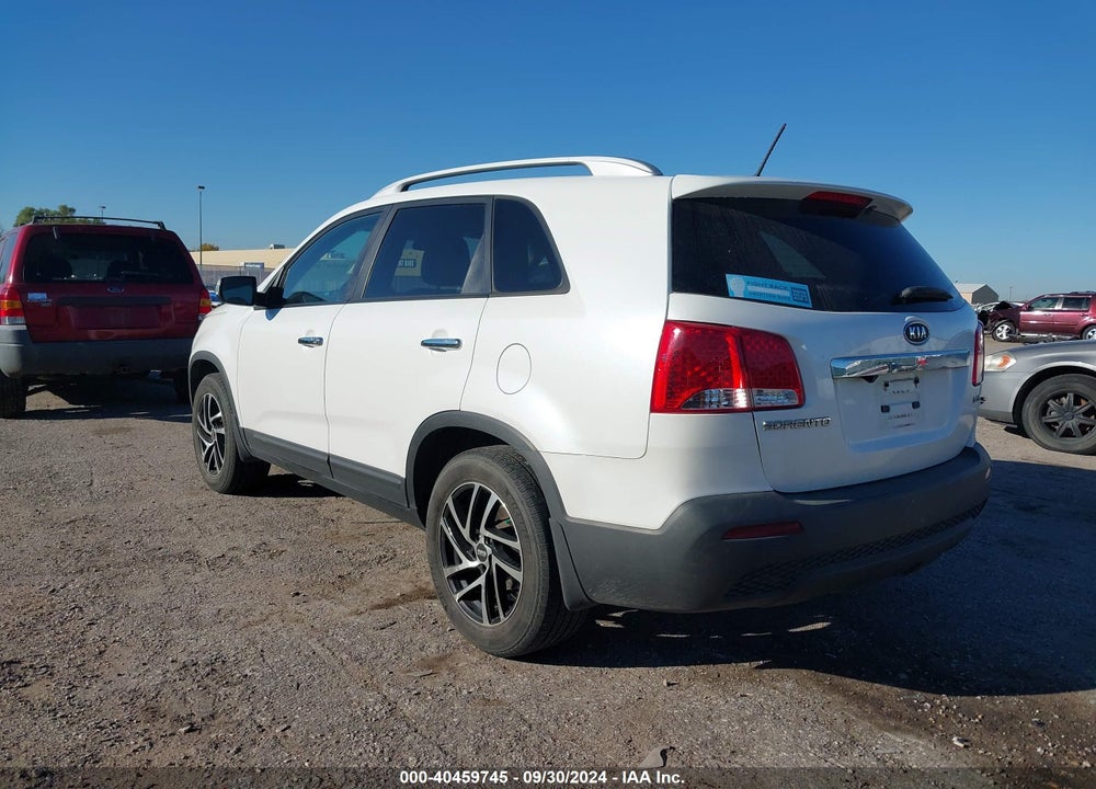 2011 KIA SORENTO EX V6 VIN: 5XYKU4A21BG045420