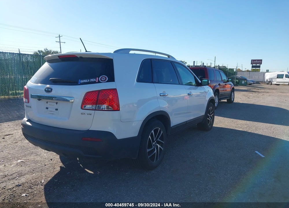 2011 KIA SORENTO EX V6 VIN: 5XYKU4A21BG045420
