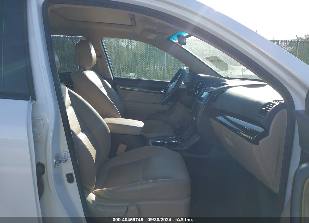 2011 KIA SORENTO EX V6 VIN: 5XYKU4A21BG045420