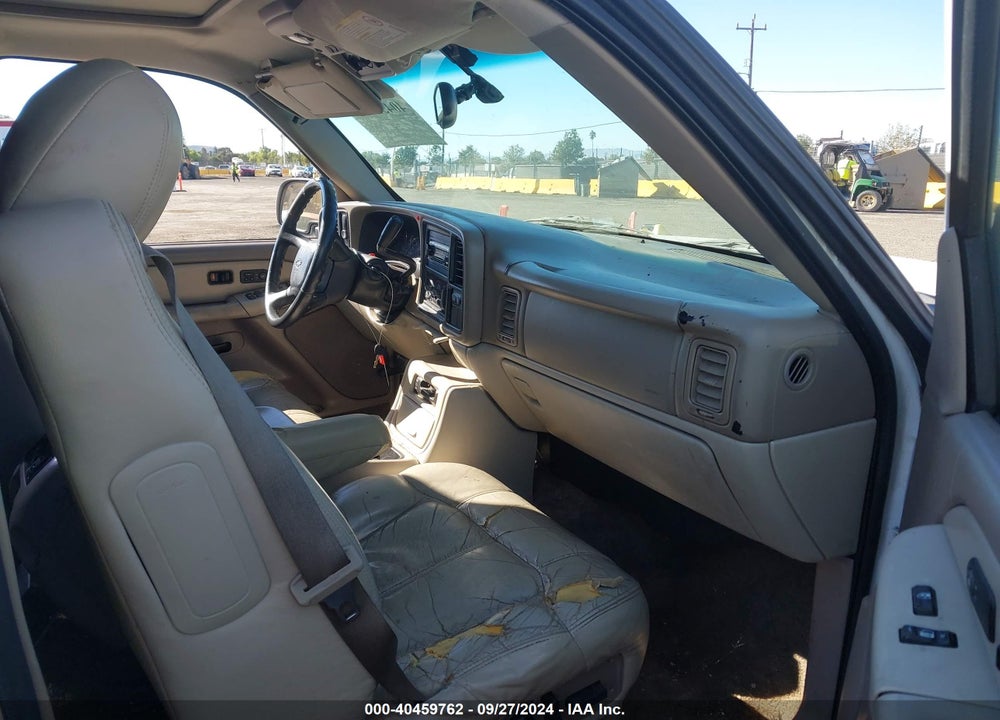 2001 CHEVROLET TAHOE LT VIN: 1GNEC13TX1R157032