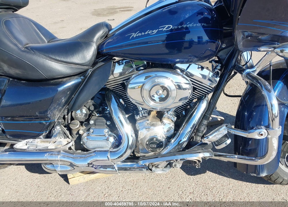 2012 HARLEY-DAVIDSON FLTRX ROAD GLIDE CUSTOM VIN: 1HD1KHM11CB605832