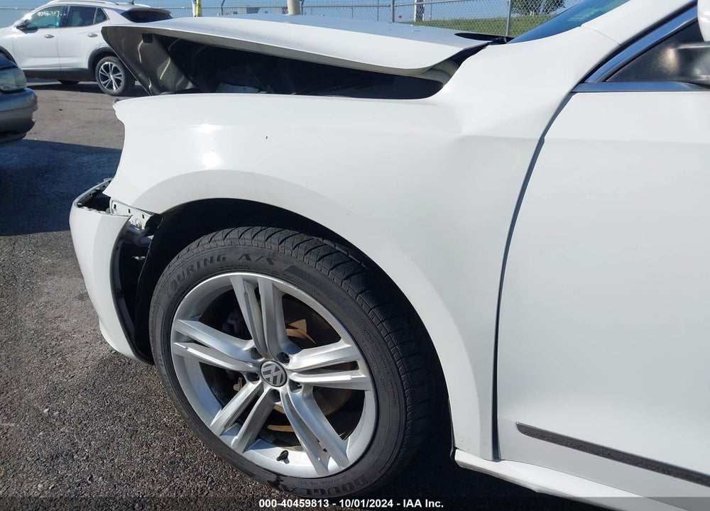 2015 VOLKSWAGEN PASSAT 2.0L TDI SE VIN: 1VWBV7A3XFC087566