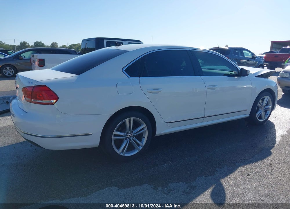 2015 VOLKSWAGEN PASSAT 2.0L TDI SE VIN: 1VWBV7A3XFC087566