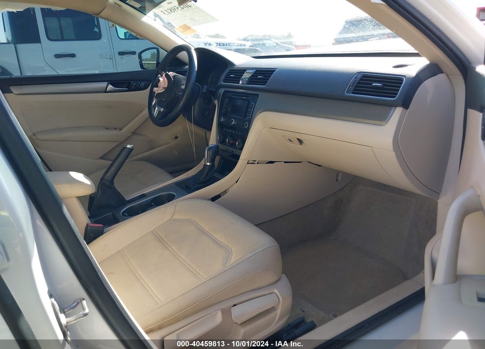 2015 VOLKSWAGEN PASSAT 2.0L TDI SE VIN: 1VWBV7A3XFC087566
