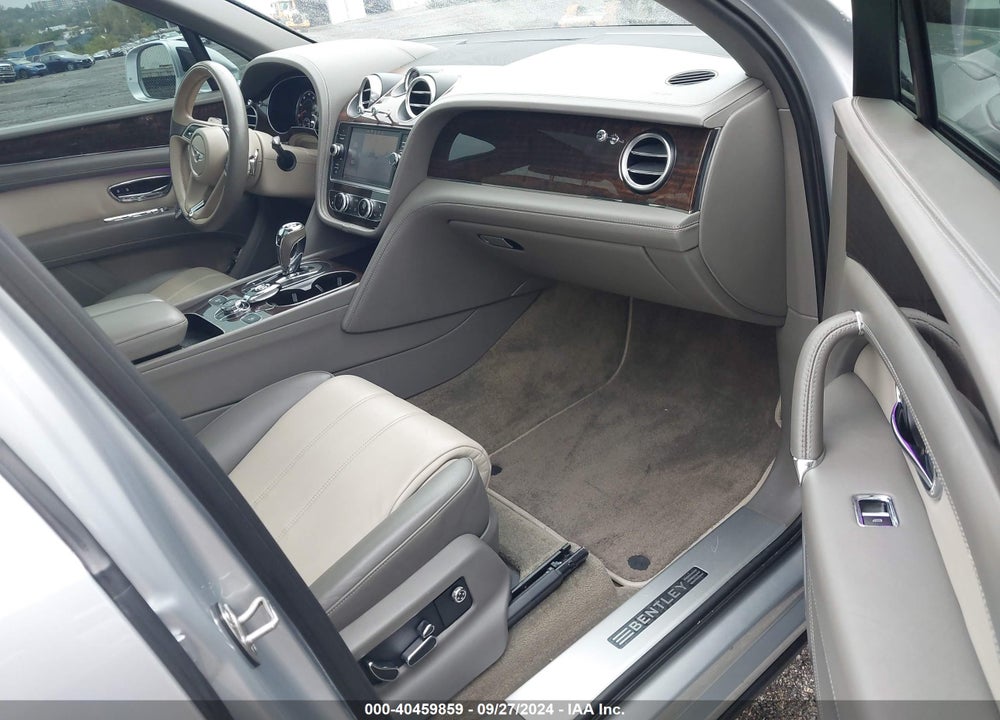 2019 BENTLEY BENTAYGA V8 VIN: SJAAM2ZV0KC024630