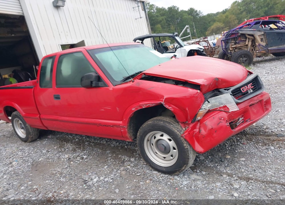 2003 GMC SONOMA SL VIN: 1GTCS19X038209645