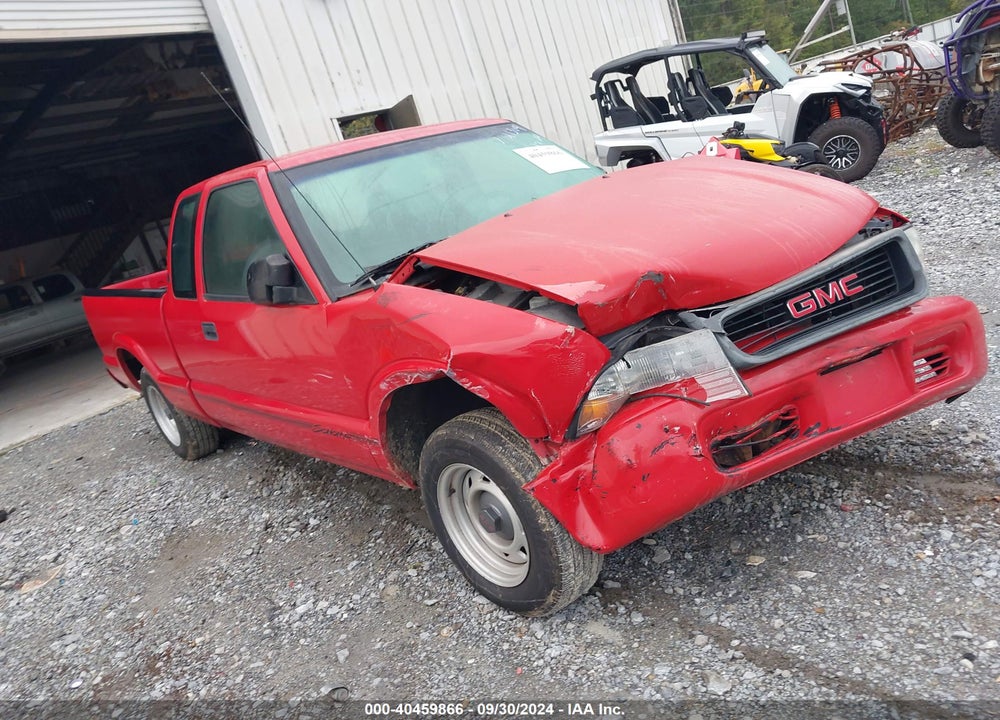 2003 GMC SONOMA SL VIN: 1GTCS19X038209645
