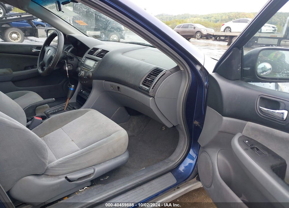 2005 HONDA ACCORD 2.4 LX VIN: 1HGCM56405A059917