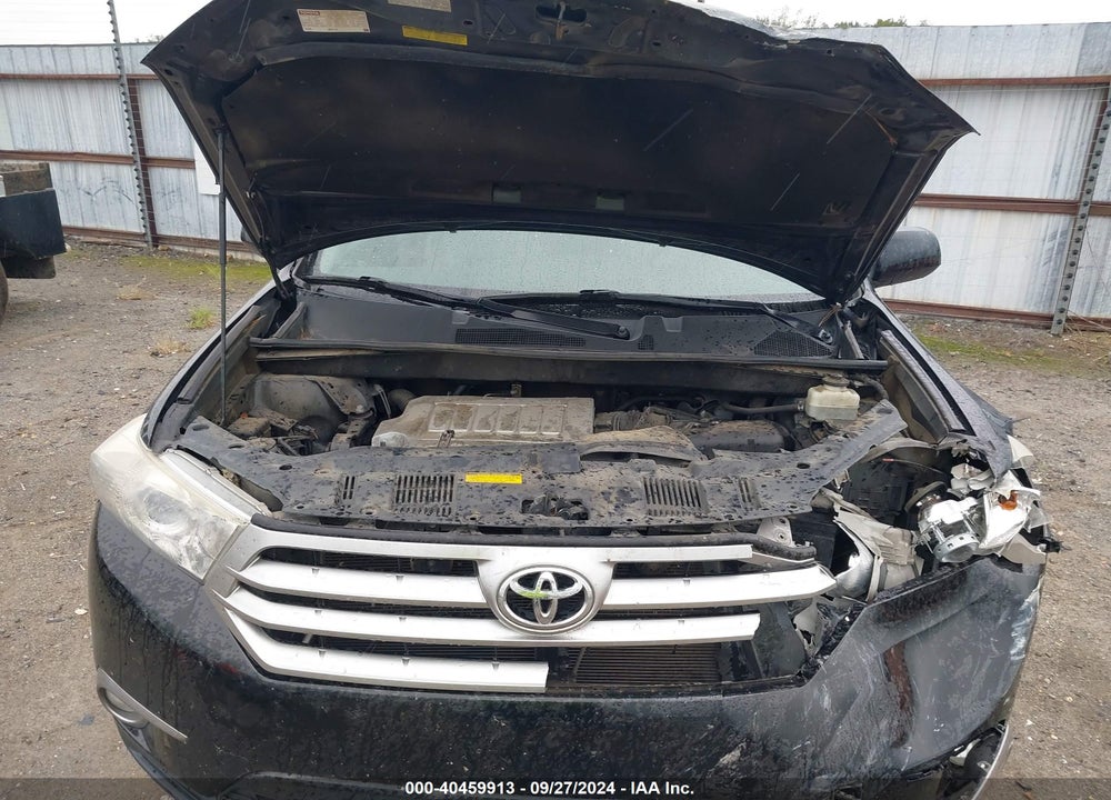 2013 TOYOTA HIGHLANDER SE V6 VIN: 5TDBK3EH6DS216523