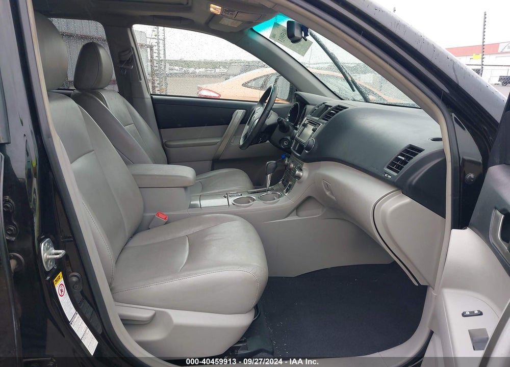 2013 TOYOTA HIGHLANDER SE V6 VIN: 5TDBK3EH6DS216523