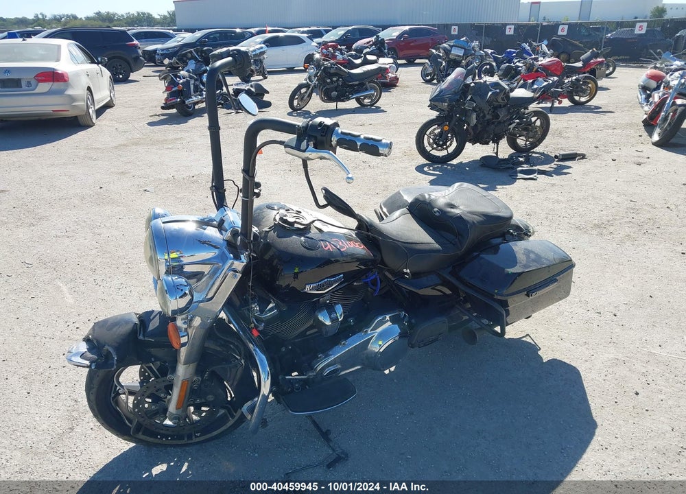 2022 HARLEY-DAVIDSON FLHR VIN: 1HD1FBC19NB615885