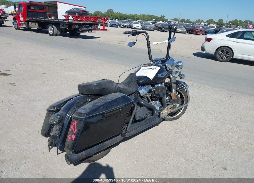 2022 HARLEY-DAVIDSON FLHR VIN: 1HD1FBC19NB615885