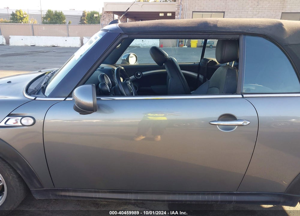 2009 MINI COOPER S VIN: WMWMS33579TG88448