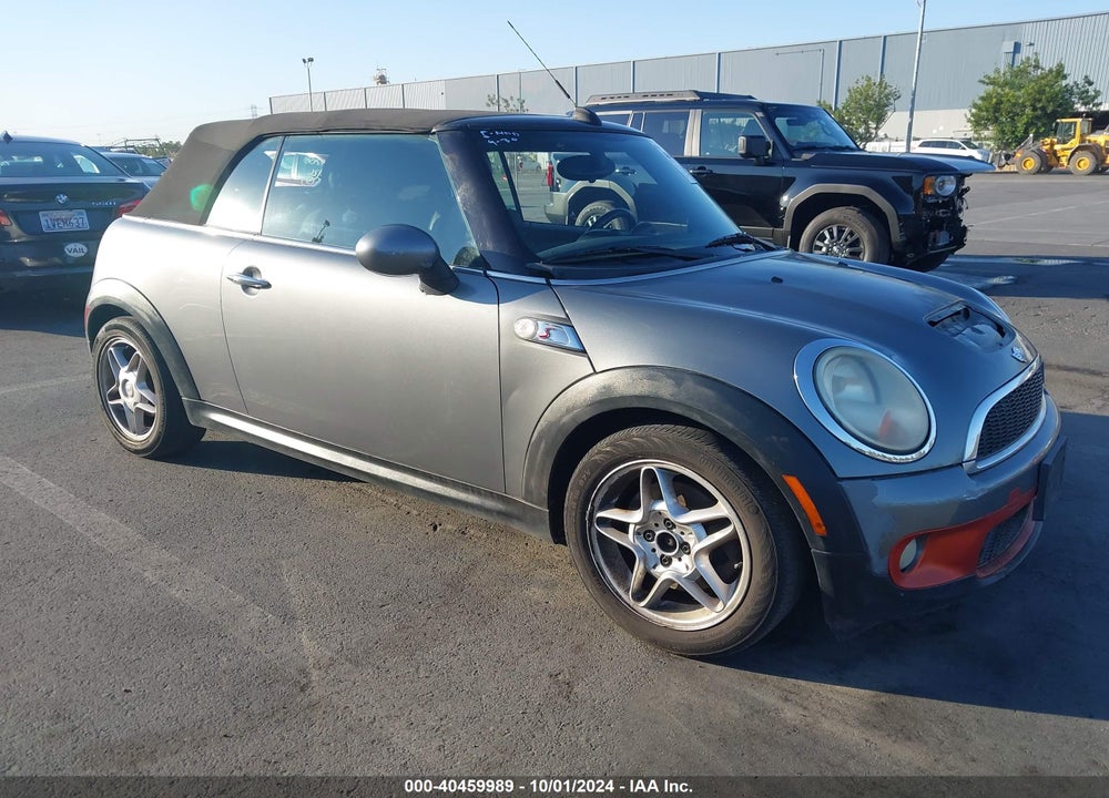 2009 MINI COOPER S VIN: WMWMS33579TG88448