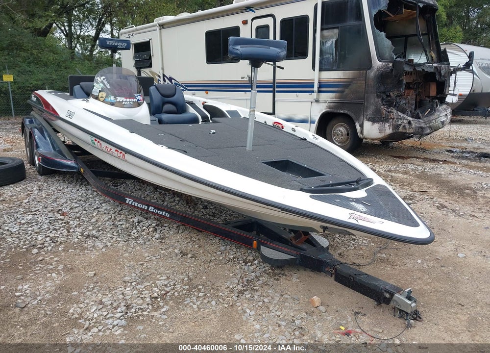 2003 TRITON BASSBOAT VIN: TJZ1P476E303