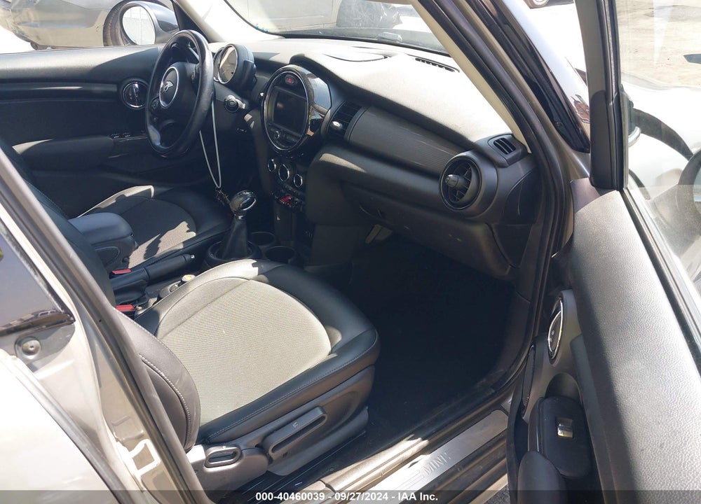 2017 MINI HARDTOP COOPER VIN: WMWXU1C35H2F77816