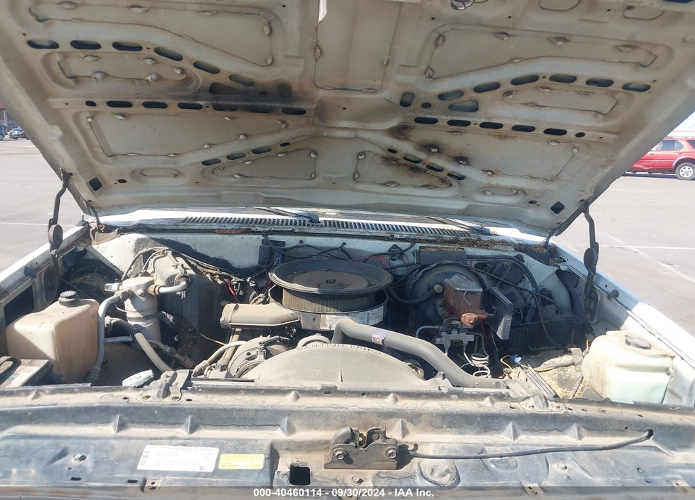 1990 CHEVROLET SUBURBAN V2500 VIN: 1GBGV26K1LF149284