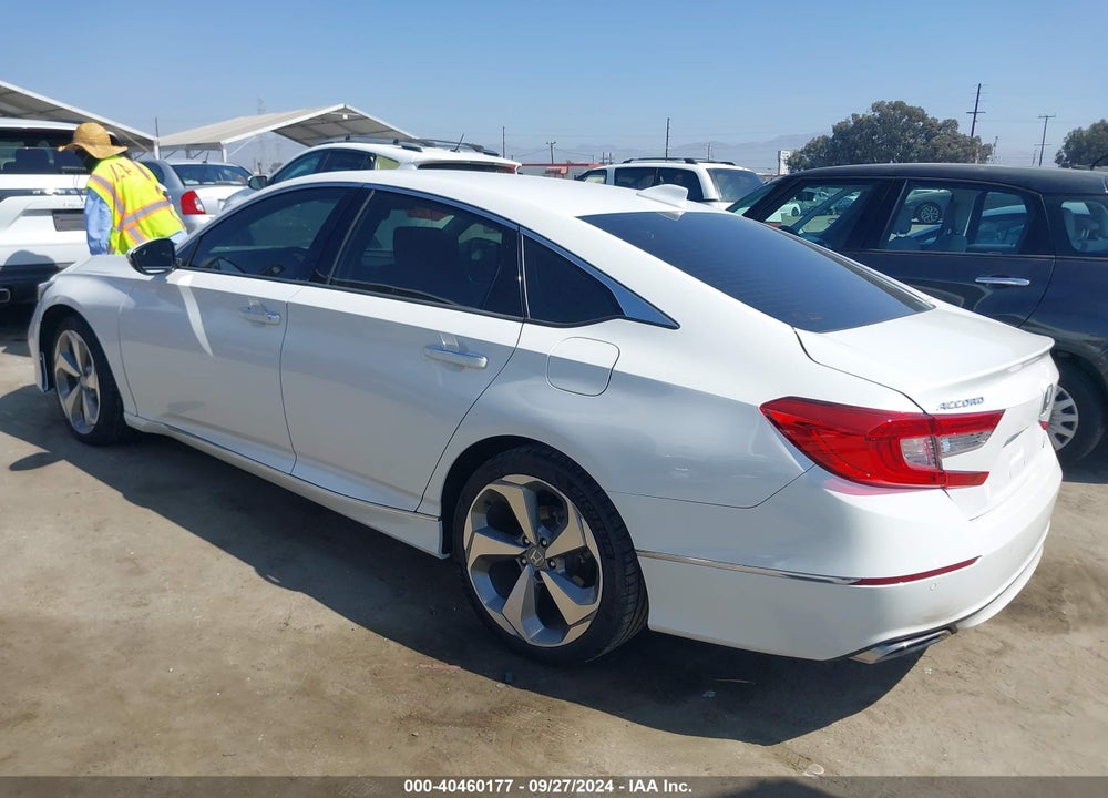 2018 HONDA ACCORD TOURING 2.0T VIN: 1HGCV2F9XJA051034
