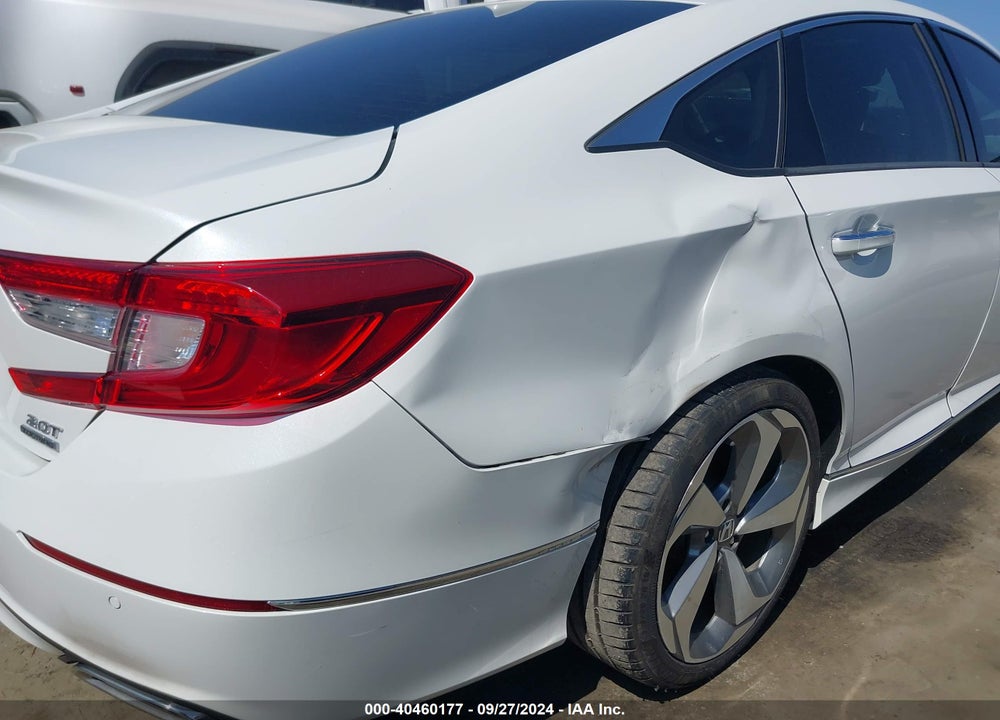 2018 HONDA ACCORD TOURING 2.0T VIN: 1HGCV2F9XJA051034
